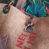 Sac cabas bandoulière Parsi en toile de jute recyclée unique et en cuir beige – Image 5
