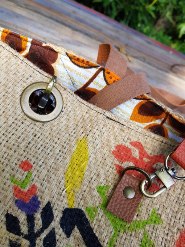 Sac cabas bandoulière Parsi en toile de jute recyclée à motif multicolore – Image 3