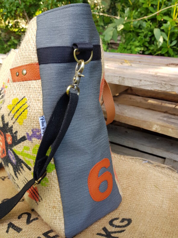 Sac cabas bandoulière Parsi en toile de jute recyclée à motif multicolore – Image 4