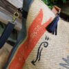 Sac cabas bandoulière Parsi en toile de jute recyclée à motif multicolore – Image 8