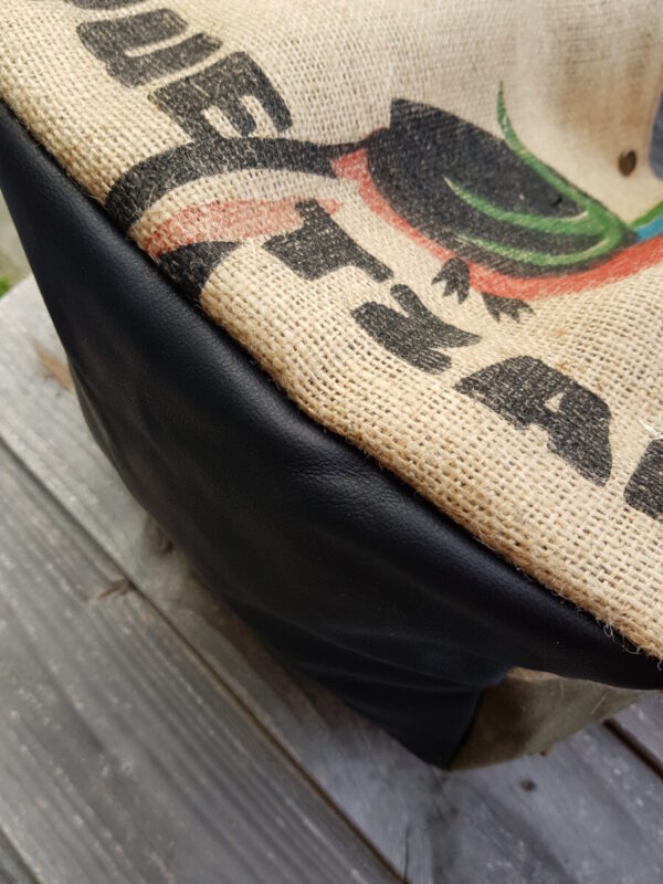 Sac shopping Miss Ouada en toile de jute recyclé (sac à café) et en cuir noir – Image 5