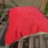 Coussin Jejeeh en toile de jute et en velours rouge – Image 2