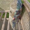 Coussin Jejeeh en toile militaire recyclé et en velours fantaisie – Image 3