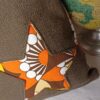 Coussin Jejeeh en tissu vintage fleuri – Image 3