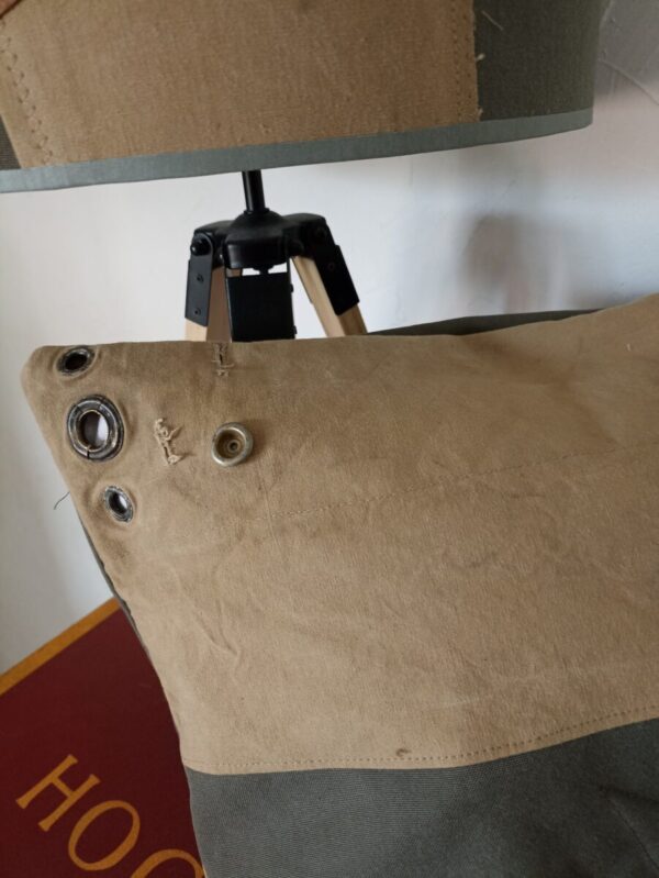Coussin Jejeeh en toile militaire et ancienne toile beige recyclé. – Image 3