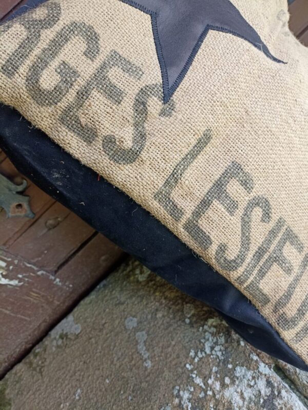 Sac cabas 80 jours en toile de jute ancienne et toile noire – Image 6