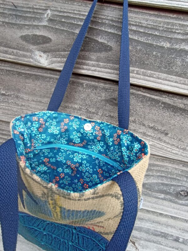 Sac cabas Stuart en toile de jute recyclée et simili cuir bleu – Image 5