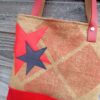 Sac cabas Stuart en toile de jute recyclée et velours rouge – Image 2