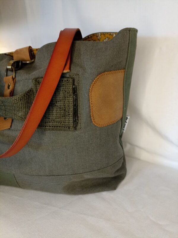 Sac cabas Mr Speedy en toile militaire recyclée et cuir camel – Image 7