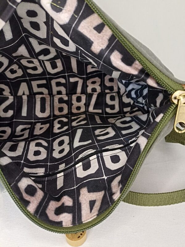 Sac Bandoulière Longsferry en toile kaki et en cuir camel foncé – Image 5