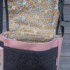 Sac bandoulière Petit Sullivan en simili cuir noir et en coton enduit fleurs – Image 5