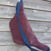 Sac banane en velours violet et fleurs bleues – Image 5