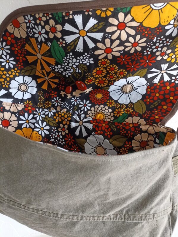 Sac bandoulière Mondiboy en toile militaire et cuir marron – Image 8