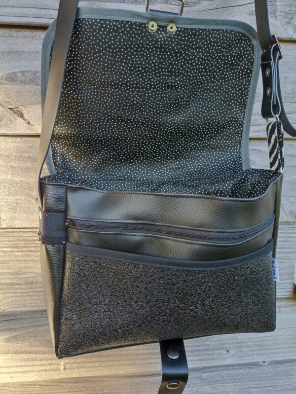 Sac Verne en simili cuir noir et coton enduit zébre – Image 6