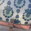 Sac Verne en coton enduit gris et fleurs de lotus – Image 2