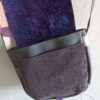 Sac fix en simili cuir gris antracite et en coton enduit fleurs de lotus – Image 5