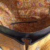 Sac bandoulière Fallentin en simili cuir noir et coton enduit moutarde – Image 6