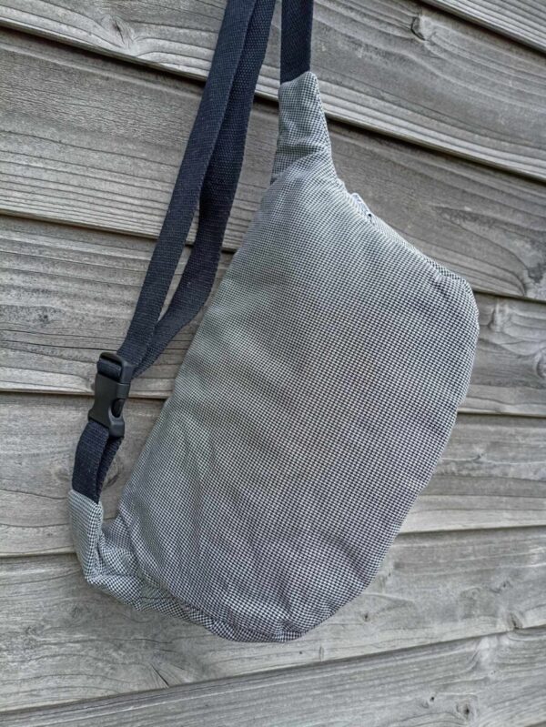 Sac banane XXL pied de poule noir et blanc – Image 4