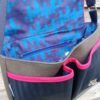 Sac bandoulière Fallentin en simili cuir gris et coton enduit fleurs roses – Image 8