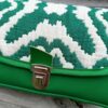 Kiouni sac en simili cuir vert et en tissu jacquard vert – Image 3