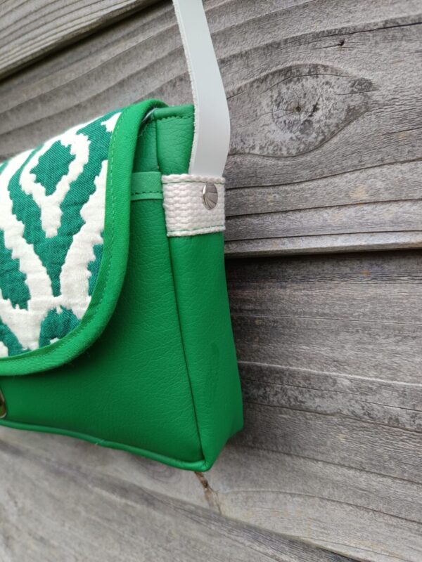 Kiouni sac en simili cuir vert et en tissu jacquard vert – Image 4