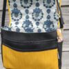 Sac Verne en simili cuir noir et coton enduit moutarde géométrique – Image 8
