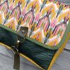 Sac bandoulière Petit Sullivan en simili cuir moutarde et coton enduit geométrique – Image 3