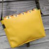 Sac bandoulière Petit Sullivan en simili cuir moutarde et coton enduit geométrique – Image 7