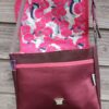 Sac bandoulière Petit Sullivan en simili cuir bordeaux et coton enduit rose – Image 8